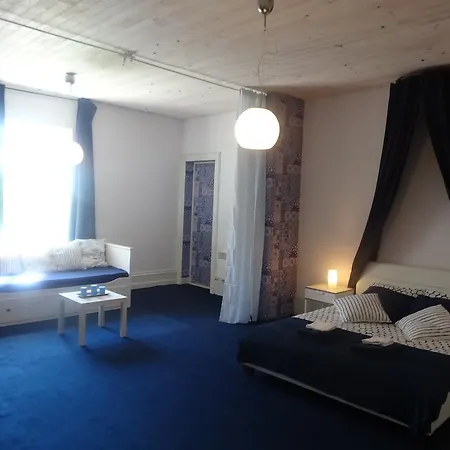 Couette-café Château De *
