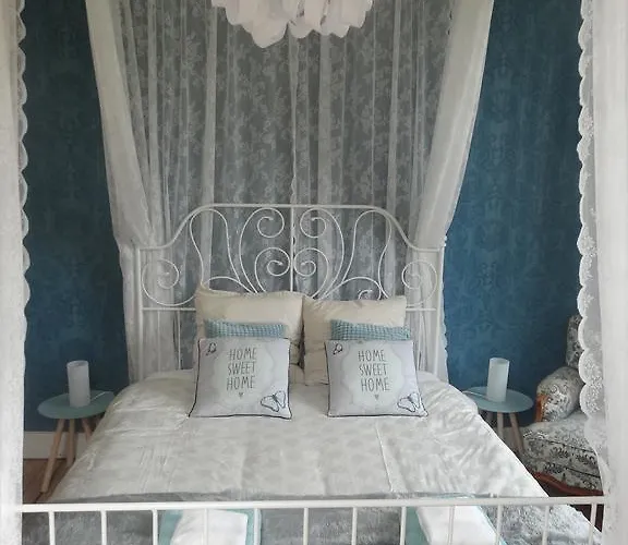 Bed & Breakfast Chateau De 3*